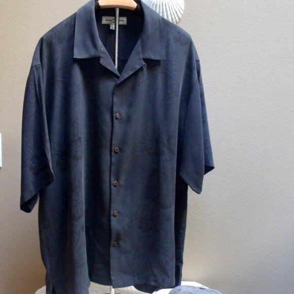 TOMMY BAHAMA Aloha Hawaiian Shirt Black on Gray Floral 100% Silk Shirt Sz XL - Picture 3 of 7